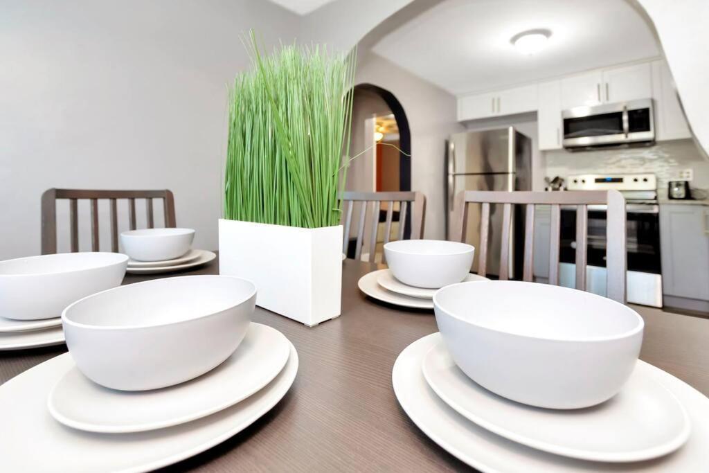 Cozy Bungalow With Patio & Grill, Private And Location Tampa Eksteriør billede