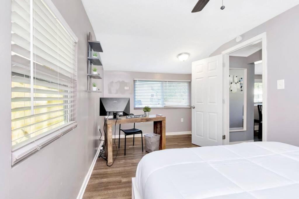 Cozy Bungalow With Patio & Grill, Private And Location Tampa Eksteriør billede