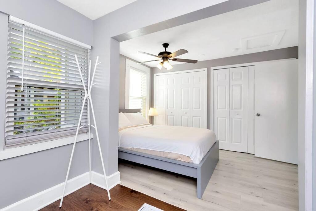 Cozy Bungalow With Patio & Grill, Private And Location Tampa Eksteriør billede