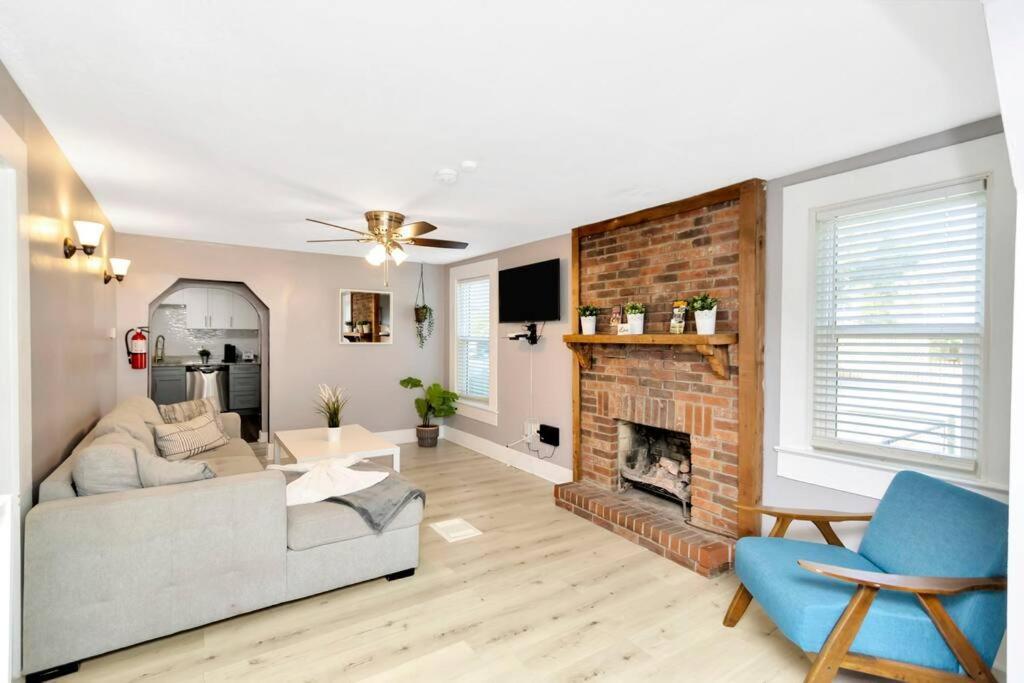 Cozy Bungalow With Patio & Grill, Private And Location Tampa Eksteriør billede