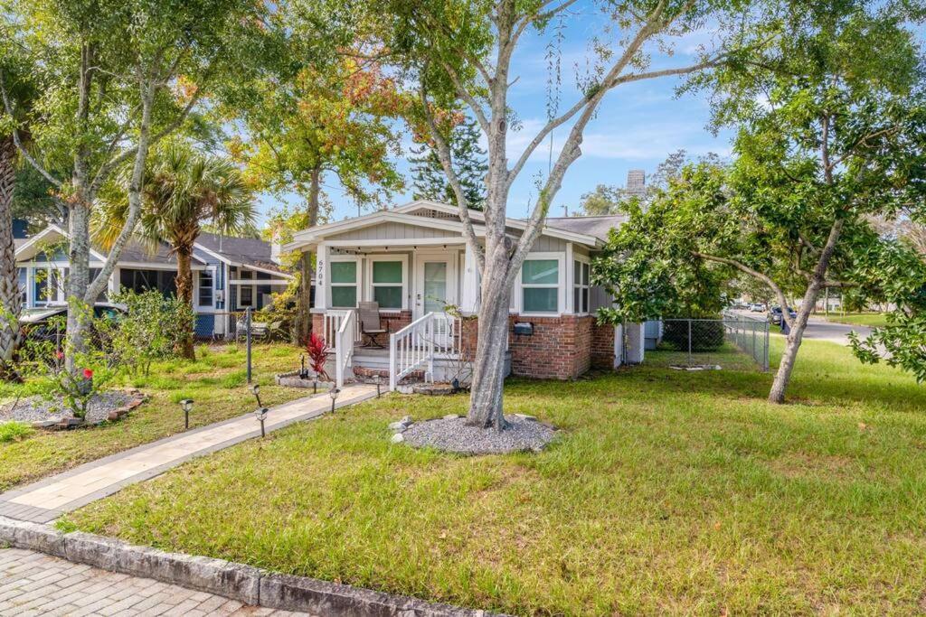 Cozy Bungalow With Patio & Grill, Private And Location Tampa Eksteriør billede
